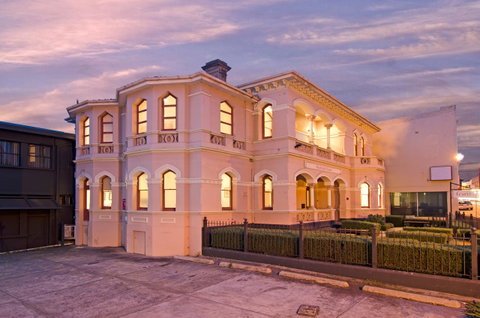 Roxburgh House Apartments - Northern Rivers Accommodation 10