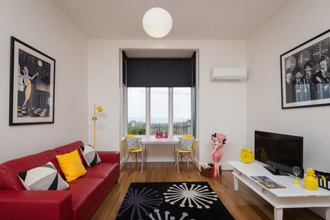 Penguin Waterfront Escape - Northern Rivers Accommodation 16