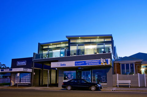 Penguin Waterfront Escape - Northern Rivers Accommodation 9
