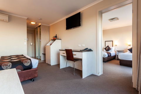 Beachfront Bicheno - Northern Rivers Accommodation 7