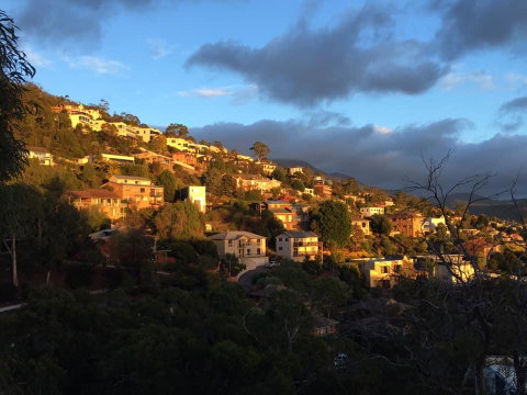 The View 2 Bed Unit With Stunning Hobart Outlook - Northern Rivers Accommodation 23