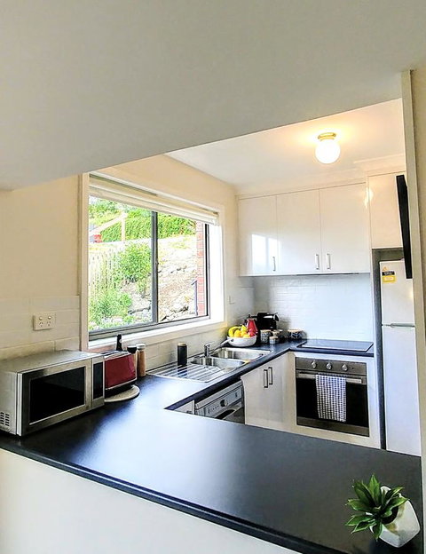 The View 2 Bed Unit With Stunning Hobart Outlook - Northern Rivers Accommodation 10