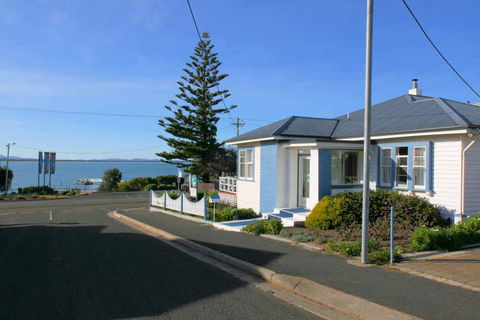 Freycinet Waters - Northern Rivers Accommodation 0
