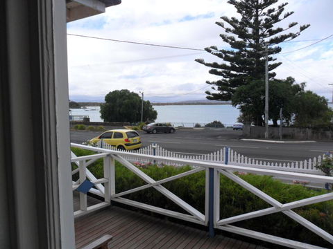Freycinet Waters - Northern Rivers Accommodation 12