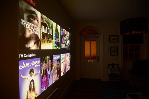 Lotus Gogh Apartment - Northern Rivers Accommodation 4