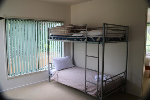 Hazards Beach House - Northern Rivers Accommodation 13