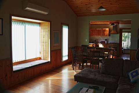 Hazards Beach House - Northern Rivers Accommodation 6