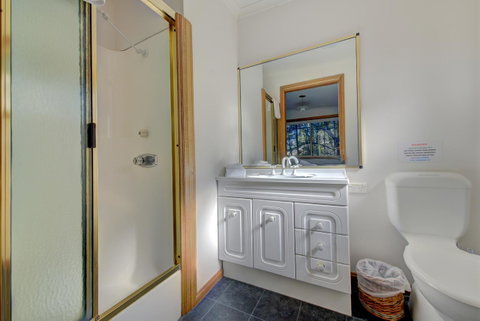 Freycinet Sanctuary 4 - Northern Rivers Accommodation 9