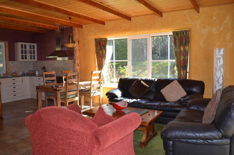 Whispering Spirit Holiday Cottages & Mini Ponies - Northern Rivers Accommodation 2