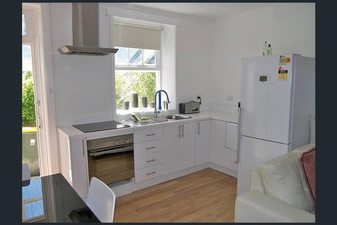 Hobart Colonial Apartment - Northern Rivers Accommodation 0