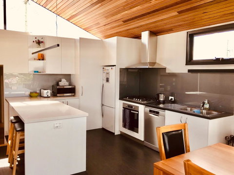 Omaroo House - Panoramic Water Views - Northern Rivers Accommodation 17