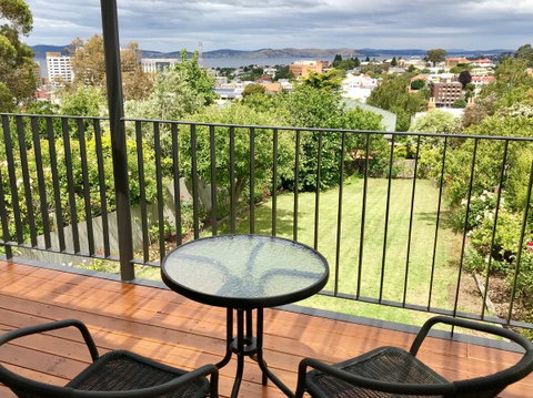 Omaroo House - Panoramic Water Views - Northern Rivers Accommodation 3