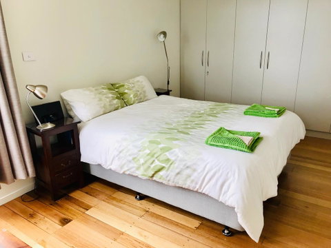 Omaroo House - Panoramic Water Views - Northern Rivers Accommodation 24
