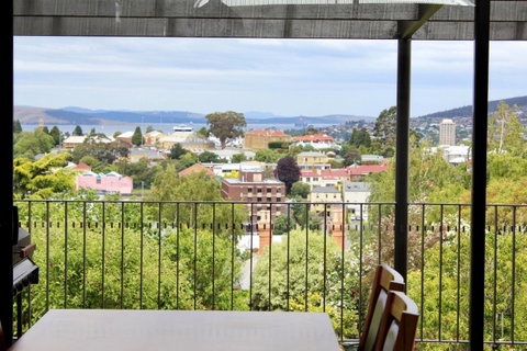 Omaroo House - Panoramic Water Views - Northern Rivers Accommodation 6