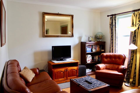 Omaroo House - Panoramic Water Views - Northern Rivers Accommodation 22