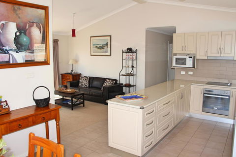 Front Row Beachfront - Northern Rivers Accommodation 3