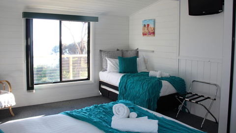 KINGFISHER COTTAGE Beachfront At The Binalong Bay - Northern Rivers Accommodation 5