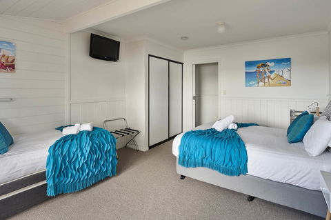 KINGFISHER COTTAGE Beachfront At The Binalong Bay - Northern Rivers Accommodation 3