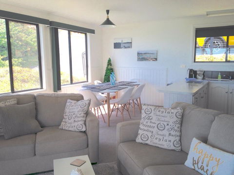 KINGFISHER COTTAGE Beachfront At The Binalong Bay - Northern Rivers Accommodation 24