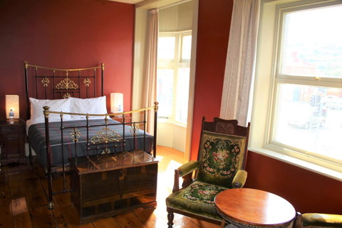 The Tasmanian Inn - Northern Rivers Accommodation 14