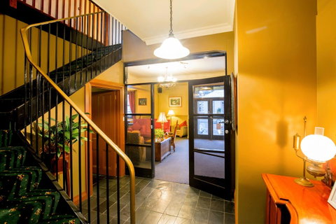 The Tasmanian Inn - Northern Rivers Accommodation 34