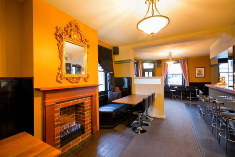 The Tasmanian Inn - Northern Rivers Accommodation 36
