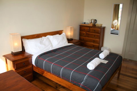 The Tasmanian Inn - Northern Rivers Accommodation 17