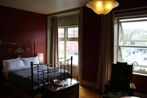 The Tasmanian Inn - Northern Rivers Accommodation 29