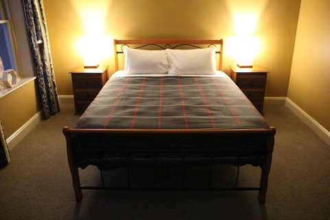 The Tasmanian Inn - Northern Rivers Accommodation 9