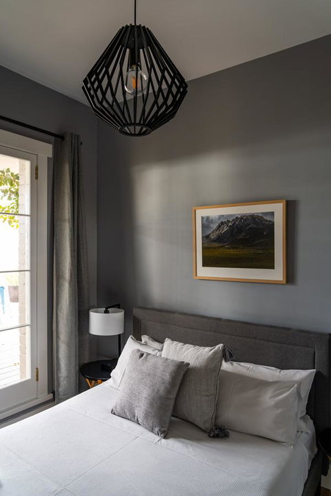 The Tasmanian Inn - Northern Rivers Accommodation 1