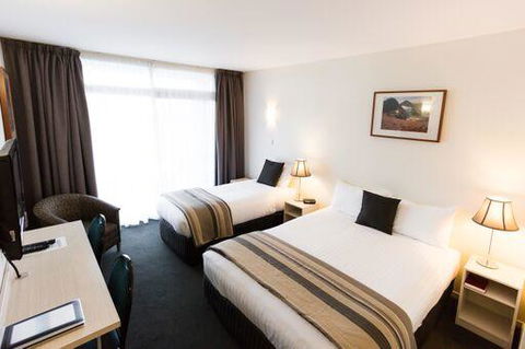 Shoreline Hotel - Northern Rivers Accommodation 24