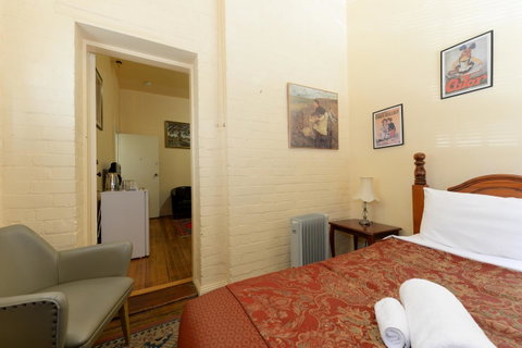 Edinburgh Gallery Bed & Breakfast - Northern Rivers Accommodation 13