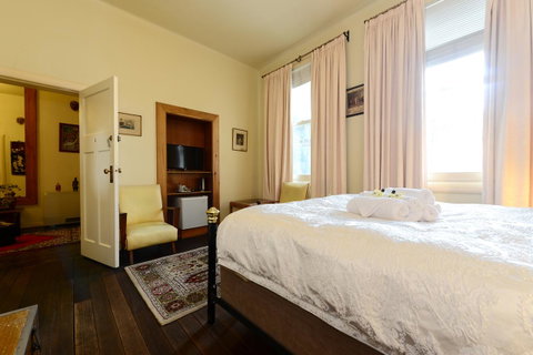 Edinburgh Gallery Bed & Breakfast - Northern Rivers Accommodation 21