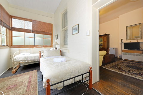 Edinburgh Gallery Bed & Breakfast - Northern Rivers Accommodation 39