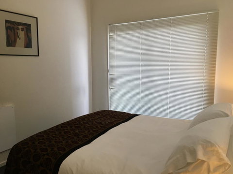 4 At 8 Townhouse Newcastle St - Northern Rivers Accommodation 6