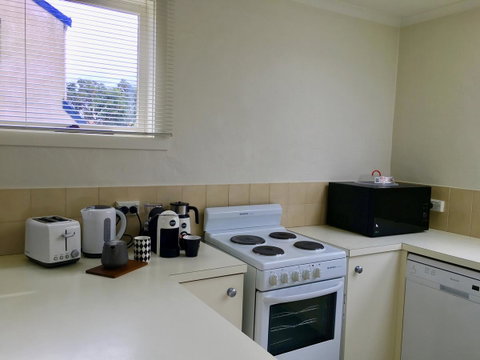 4 At 8 Townhouse Newcastle St - Northern Rivers Accommodation 4