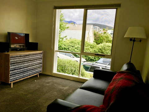 4 At 8 Townhouse Newcastle St - Northern Rivers Accommodation 7