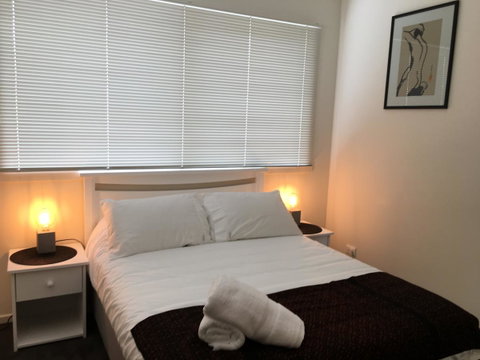 4 At 8 Townhouse Newcastle St - Northern Rivers Accommodation 2