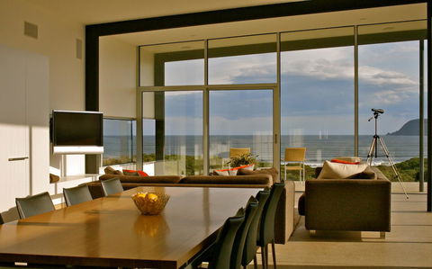 Cloudy Bay Beach House - Northern Rivers Accommodation 1