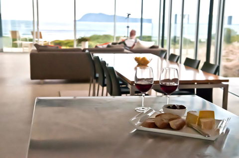 Cloudy Bay Beach House - Northern Rivers Accommodation 30