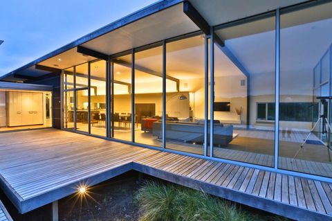 Cloudy Bay Beach House - Northern Rivers Accommodation 0