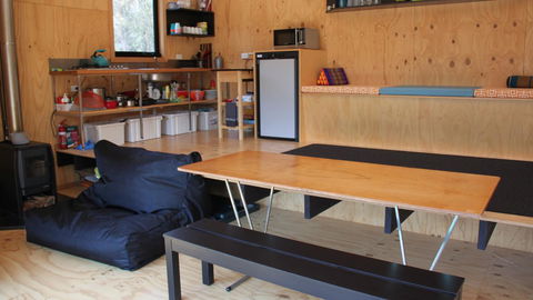 BAY OF FIRES ECO HUT Off Grid Experience At Binalong Bay - Northern Rivers Accommodation 6
