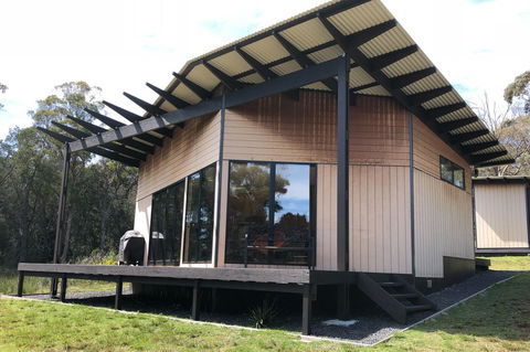 BAY OF FIRES ECO HUT Off Grid Experience At Binalong Bay - Northern Rivers Accommodation 0