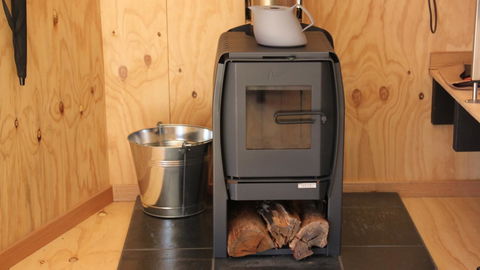 BAY OF FIRES ECO HUT Off Grid Experience At Binalong Bay - Northern Rivers Accommodation 16