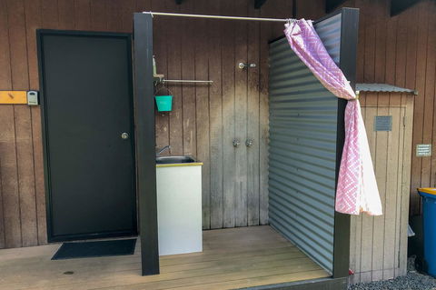 BAY OF FIRES ECO HUT Off Grid Experience At Binalong Bay - Northern Rivers Accommodation 17