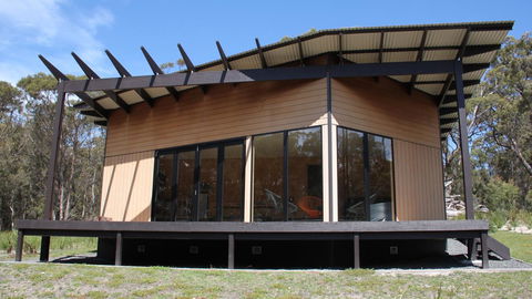 BAY OF FIRES ECO HUT Off Grid Experience At Binalong Bay - Northern Rivers Accommodation 21