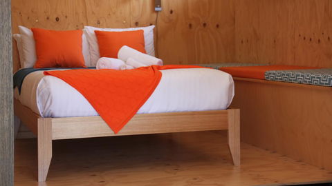 BAY OF FIRES ECO HUT Off Grid Experience At Binalong Bay - Northern Rivers Accommodation 3