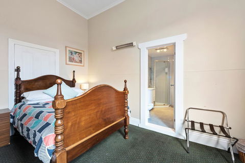 Empire Hotel Queenstown - Northern Rivers Accommodation 1