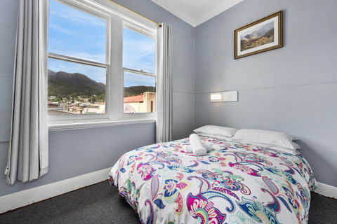 Empire Hotel Queenstown - Northern Rivers Accommodation 7