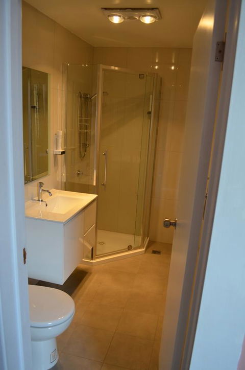 Empire Hotel Queenstown - Northern Rivers Accommodation 5